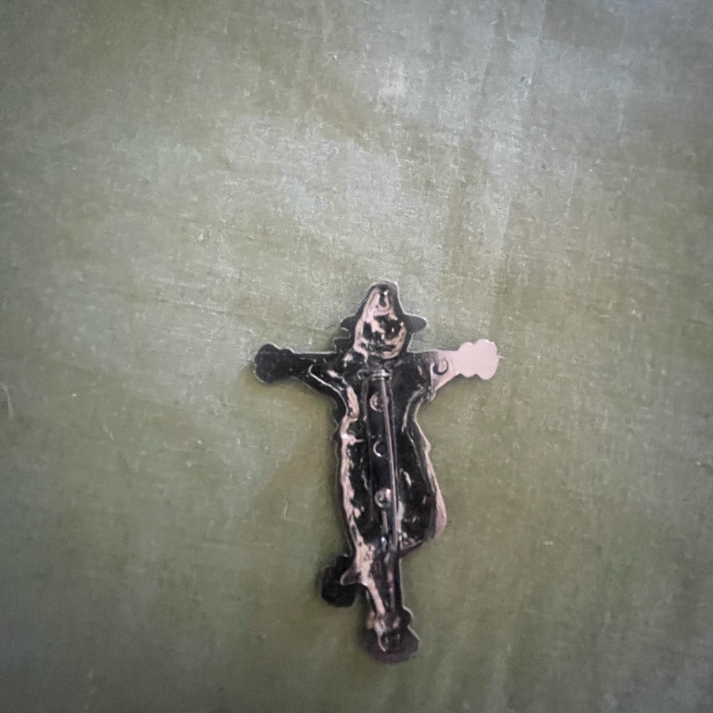 Scarecrow pin - Picture 2 of 3